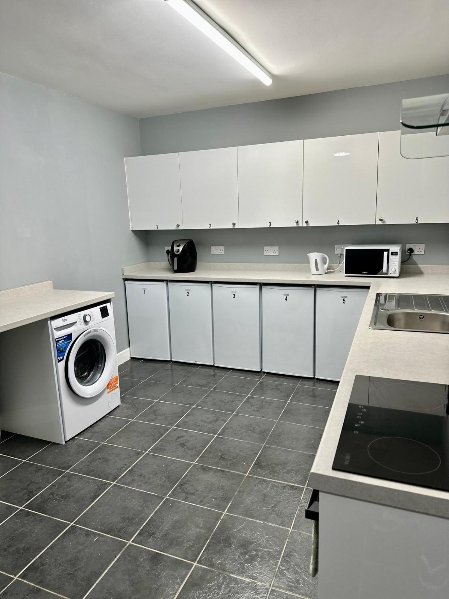 Cosy Ensuite Double Room, Near Heathrow Airport Northolt  Εξωτερικό φωτογραφία