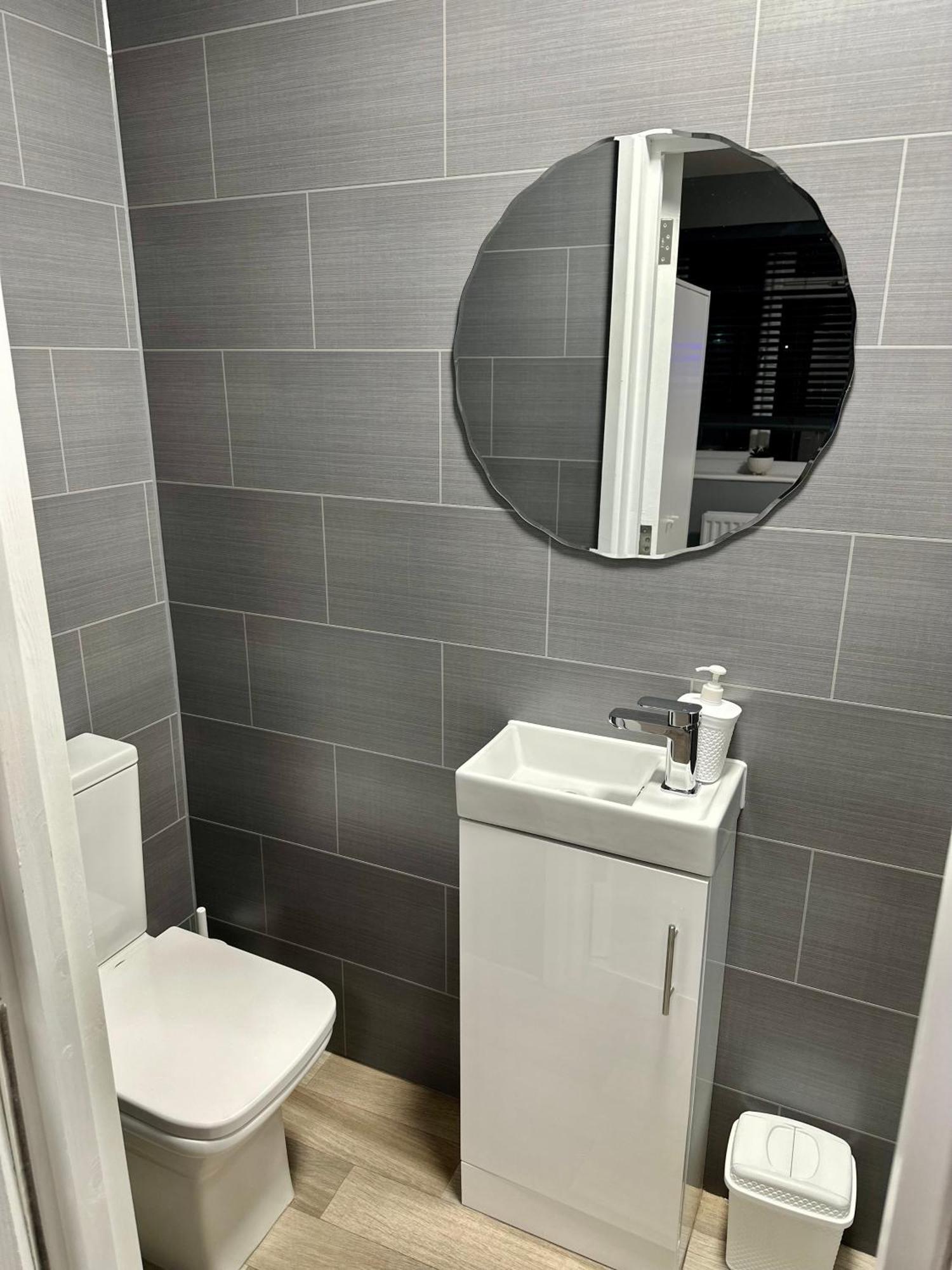 Cosy Ensuite Double Room, Near Heathrow Airport Northolt  Εξωτερικό φωτογραφία