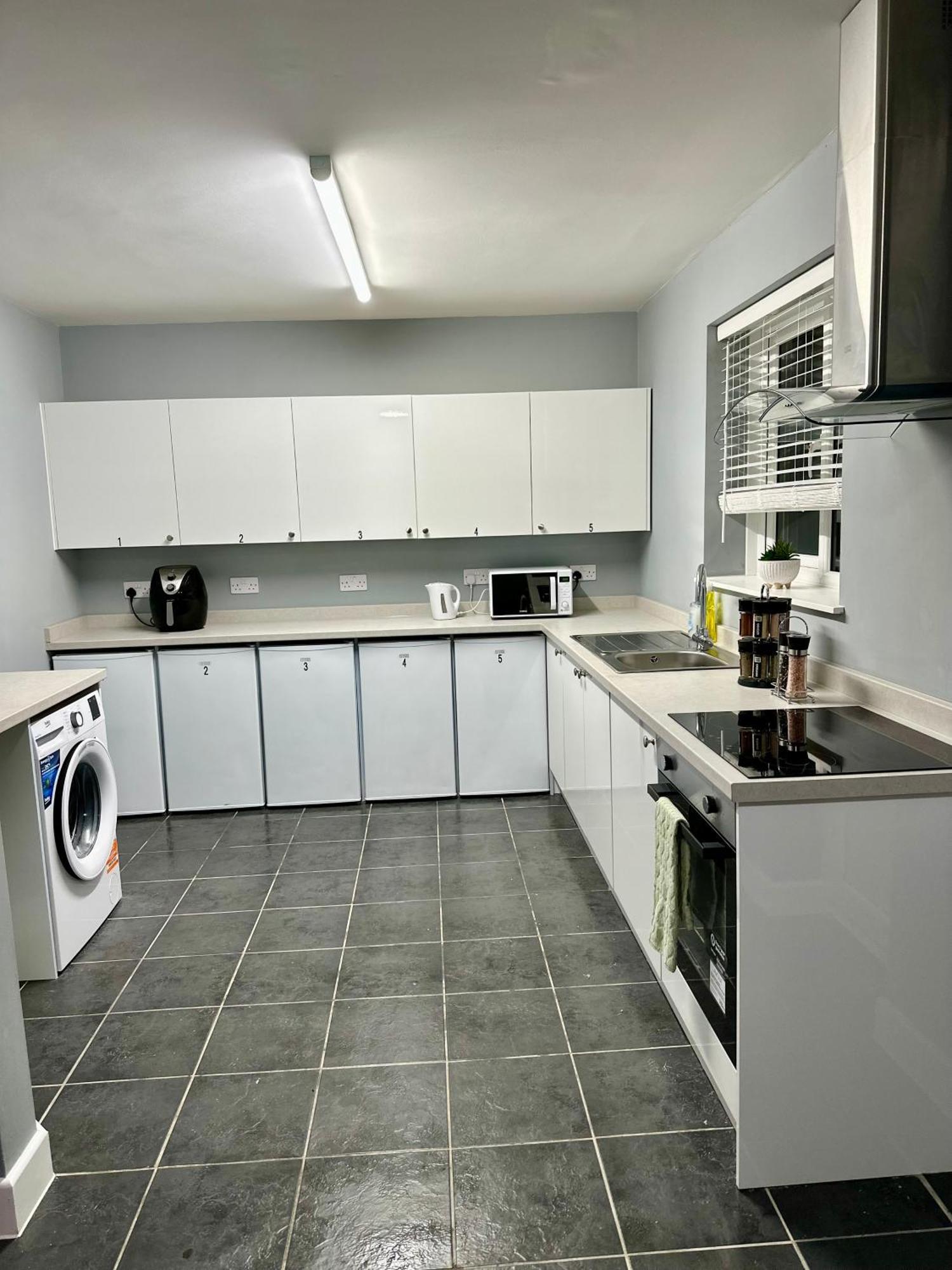 Cosy Ensuite Double Room, Near Heathrow Airport Northolt  Εξωτερικό φωτογραφία